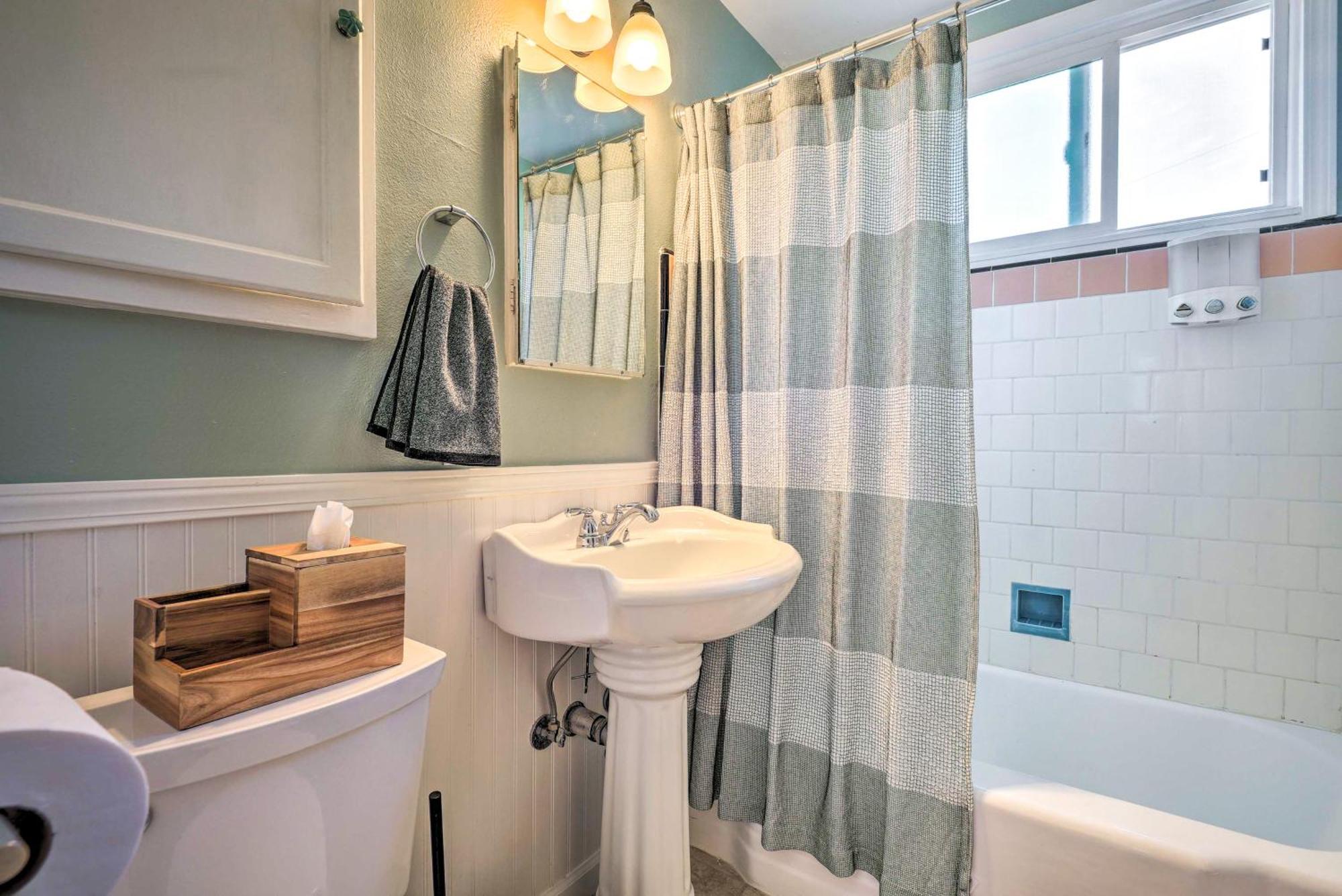 Stylish And Modern Burbank Gem With Private Yard! Villa Kültér fotó